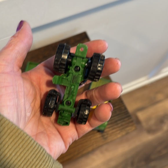 John Deere toddler truck lot of 6 toys - Picture 9 of 10